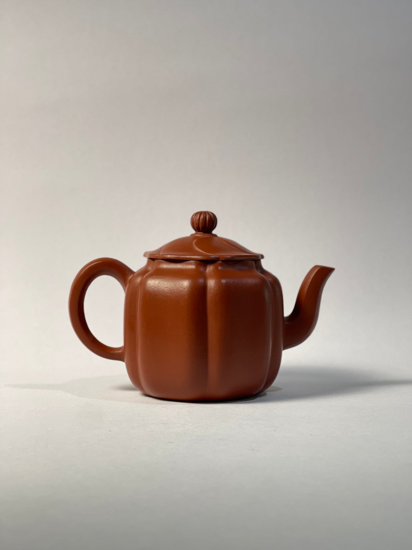 [雅器] 70年代製壺師朱泥花型壺