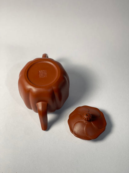 [雅器] 70年代製壺師朱泥花型壺